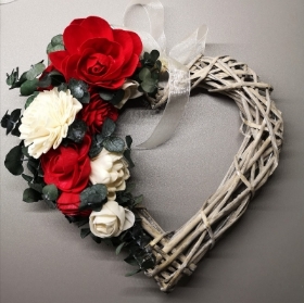 Valentine's Day Collection Classic Heart Wicker Wreath