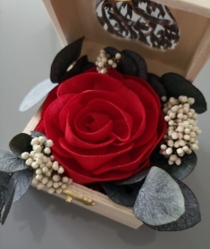 Forever Rose in a small wooden box